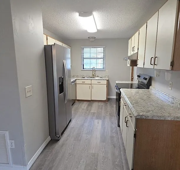 24 Wellside Ln — Photo 3