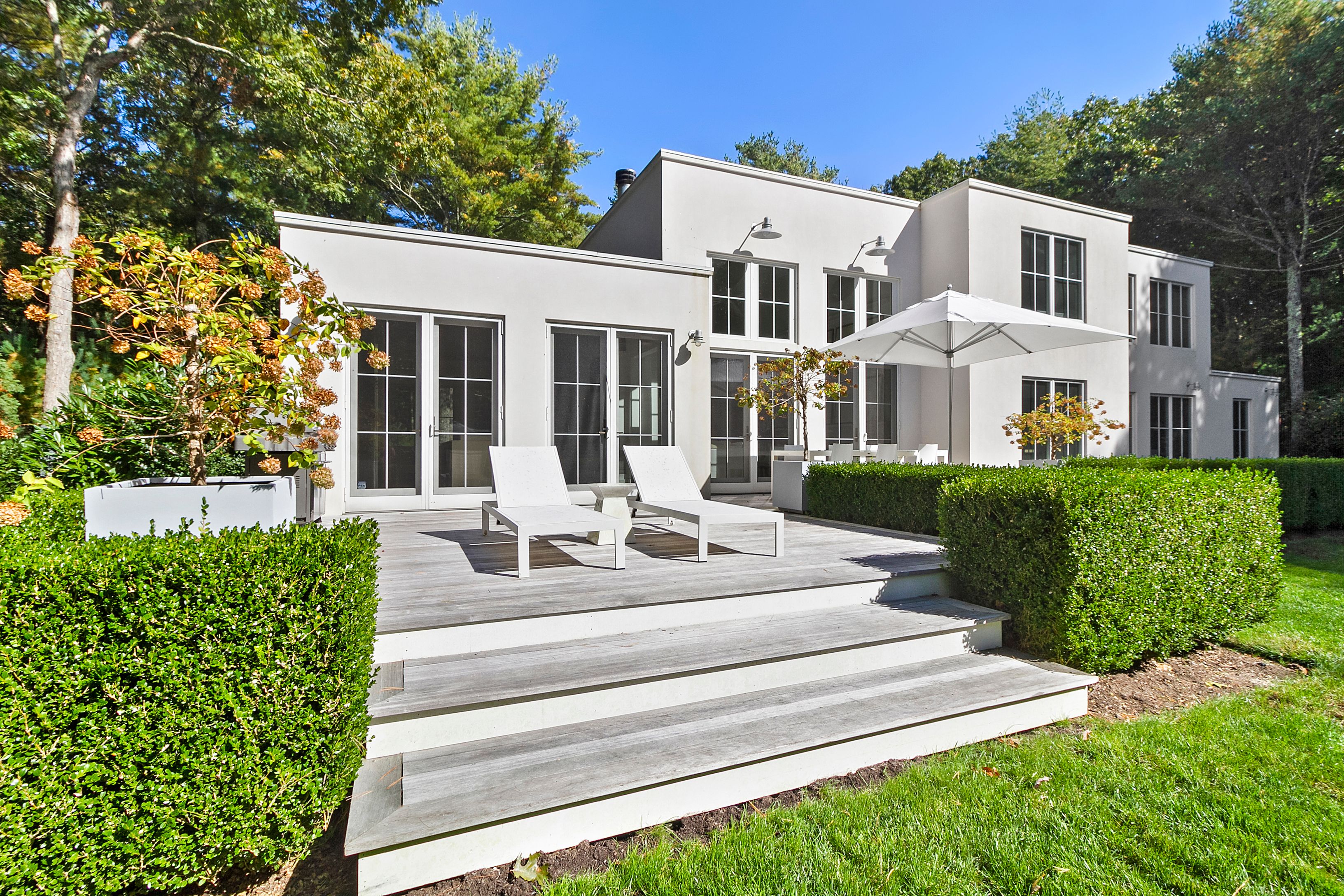 46 Bull Path, East Hampton, NY 11937 Out East