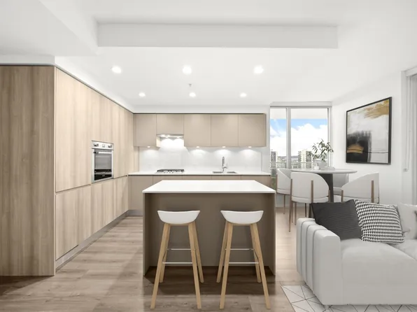 3833 Evergreen Pl #1310, Burnaby, BC V3J 0M2