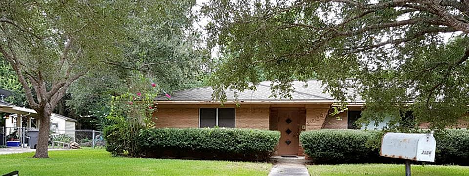 1st image of 2004 Hillcrest Dr