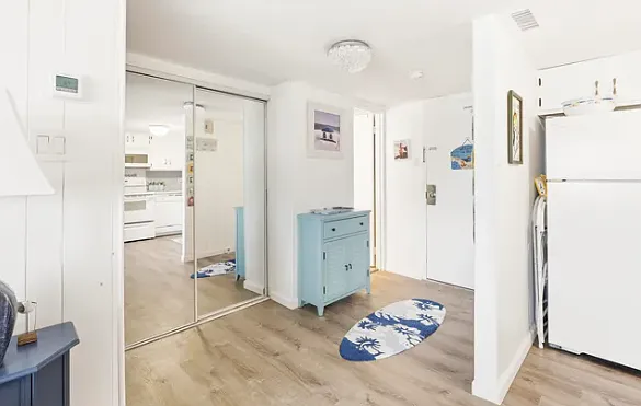1 bed, 700 sqft, $2,500 — Photo 3
