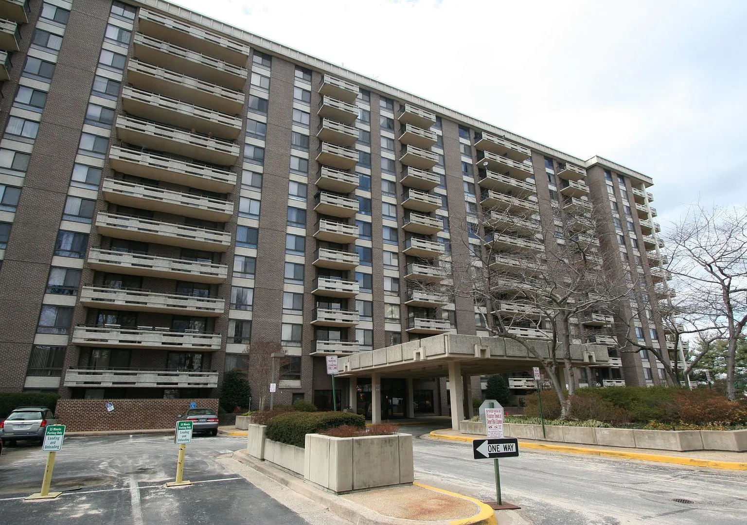 1808 Old Meadow Rd — Photo 1