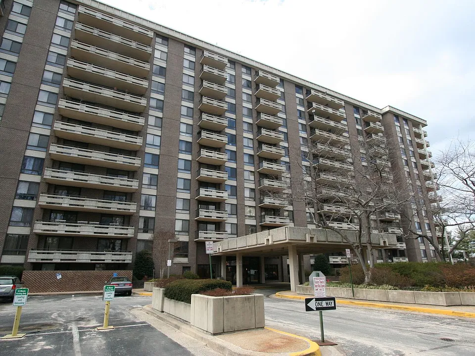 1808 Old Meadow Rd #503