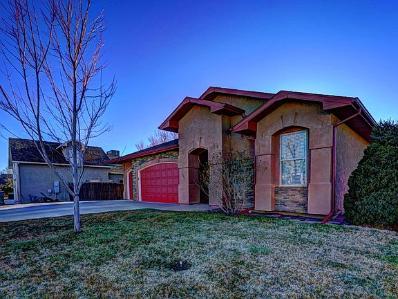 3rd image of 353 Belden Ct