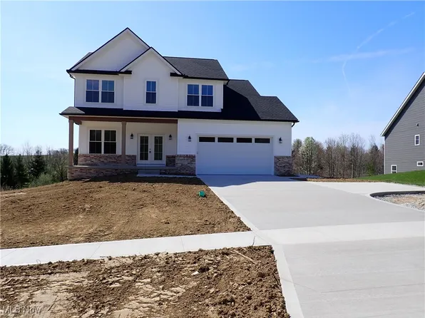 7070 Village Way Dr, Garrettsville, OH 44231