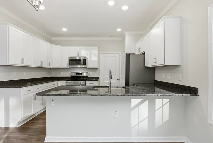 106 Knotts Berry Rd — Photo 17