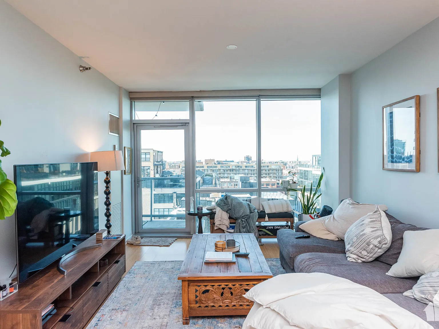 125 S Green St — Photo 3