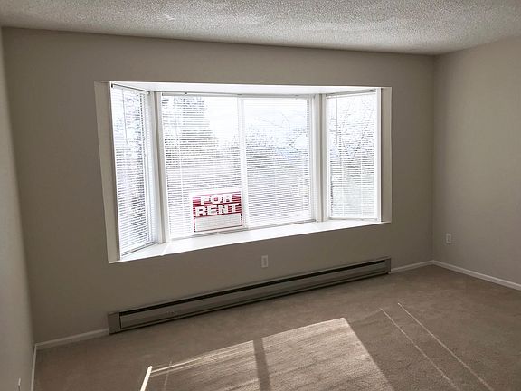 front window in livingroom