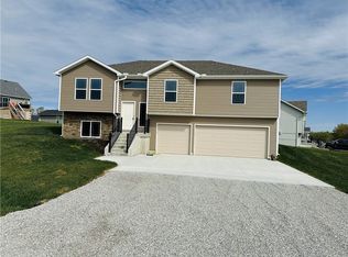 461 SE 90th Rd, Warrensburg, MO 64093