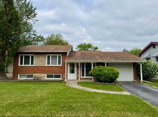 824 Dartmouth Ave, Matteson, IL 60443