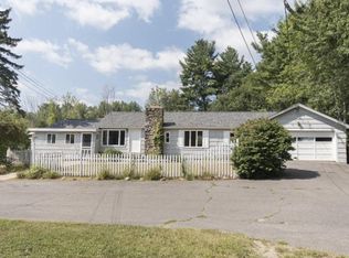 63 W Rockingham Rd, Windham, NH 03087