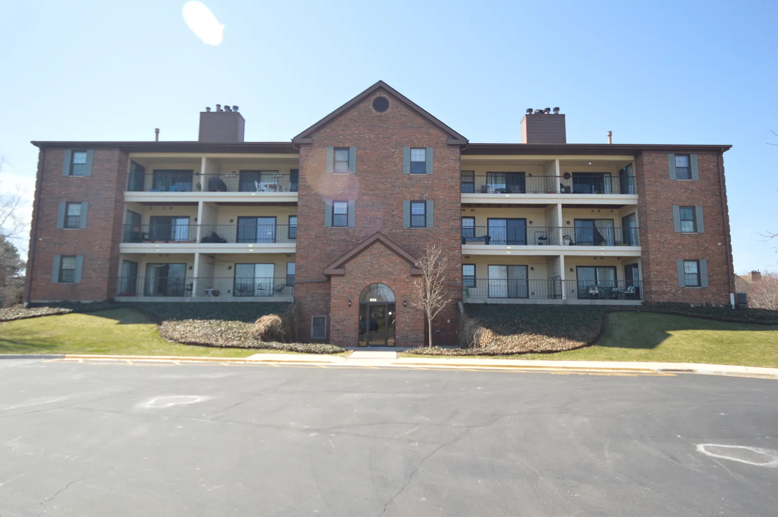 631 Hapsfield Ln APT 106 photo 1