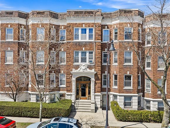 4th image of 1633 Commonwealth Ave APT 12