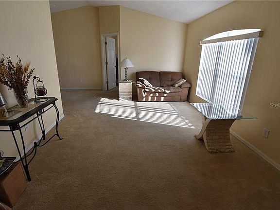 2nd image of 2428 Ainsworth Ave