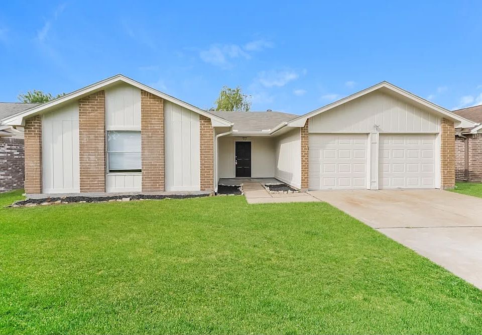 1st image of 7019 Pickett Dr #1