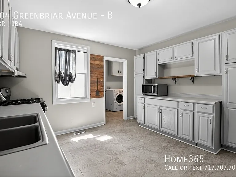 104 Greenbriar Ave #B — Photo 7