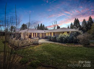 120 Yardley Ct, Hendersonville, NC 28739