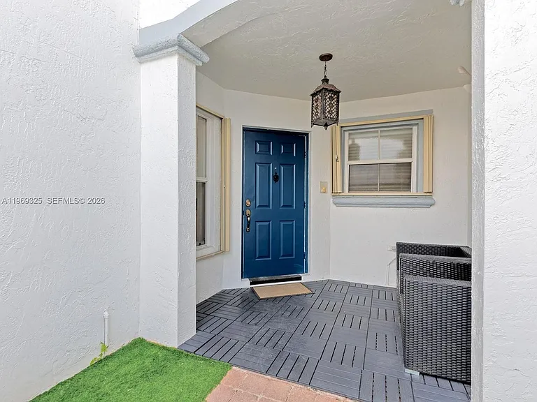 11512 NW 48th Ter — Photo 11