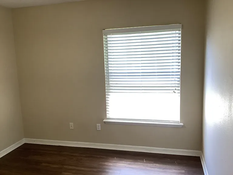 376 Johns Creek Pkwy — Photo 13