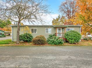 1800 Lakewood Ct SPC 122, Eugene, OR