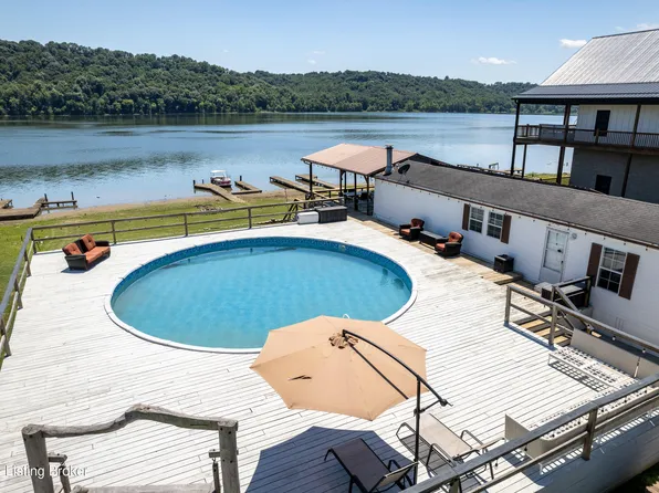 4706 Rivers Edge Dr, Charlestown, IN 47111