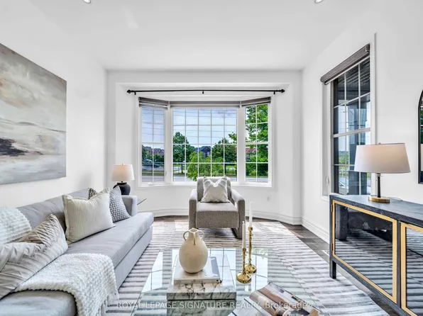 81 Bulmer Cres, Newmarket, ON L3X 3K1