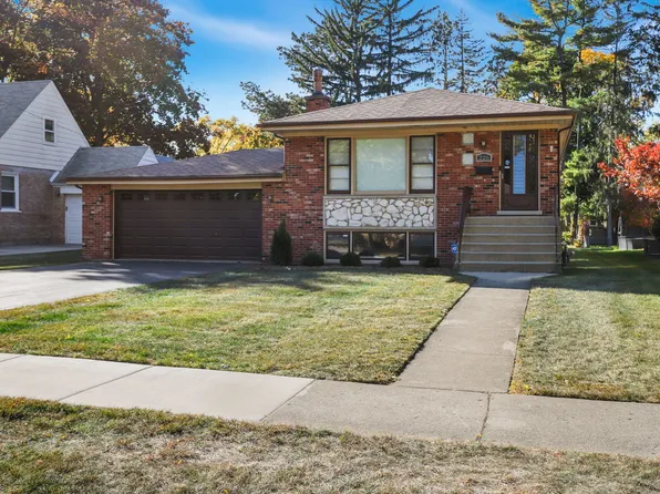 226 S Greenwood Ave, Palatine, IL 60074