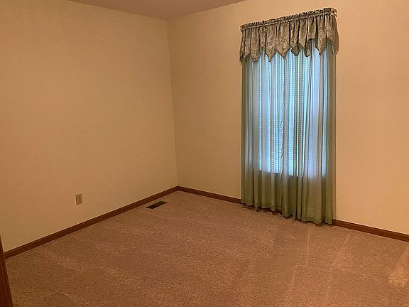 2nd image of 346 Briarwood Dr
