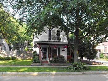1st image of 212 Oakwood Ave