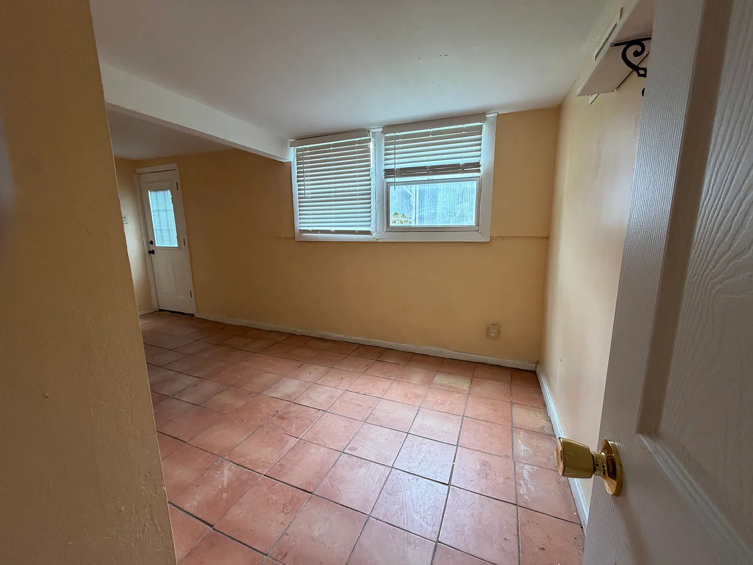 2 bed, 800 sqft, $850 — Photo 4