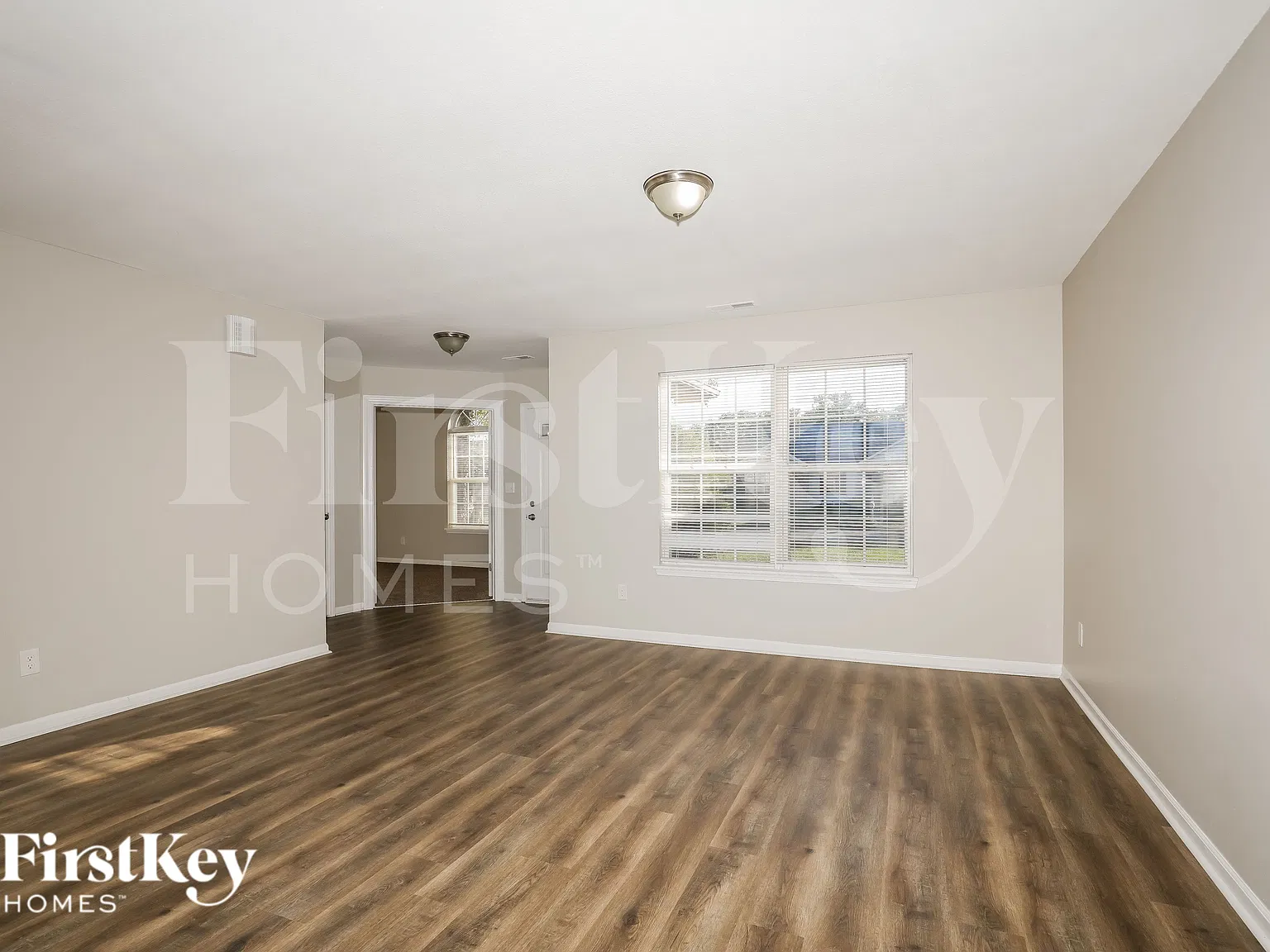 4 bed, 2.0 bath, 2144 sqft, $2,105 — Photo 3