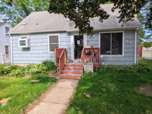 1444 Saint Albans St N, Saint Paul, MN 55117