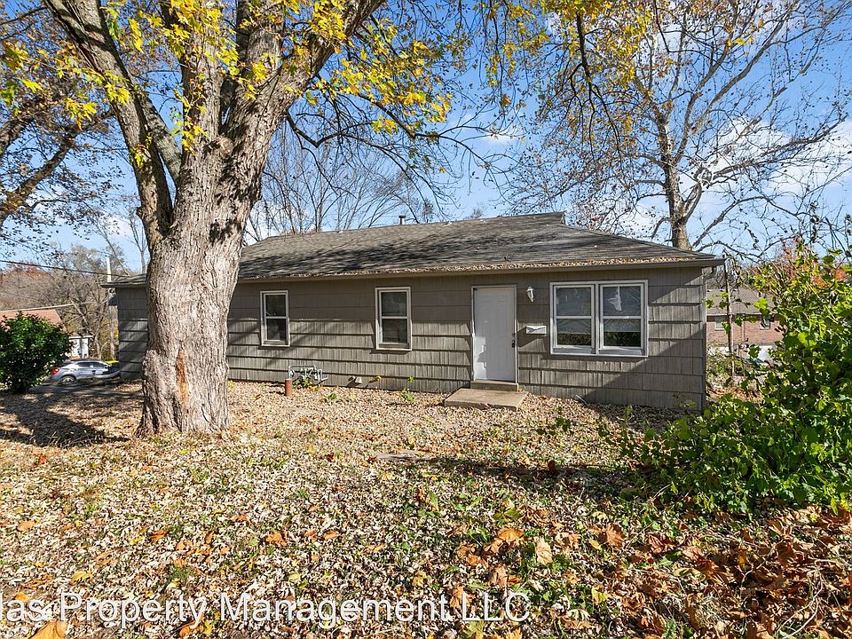 1st image of 2201 S Cedar Ave #1/2