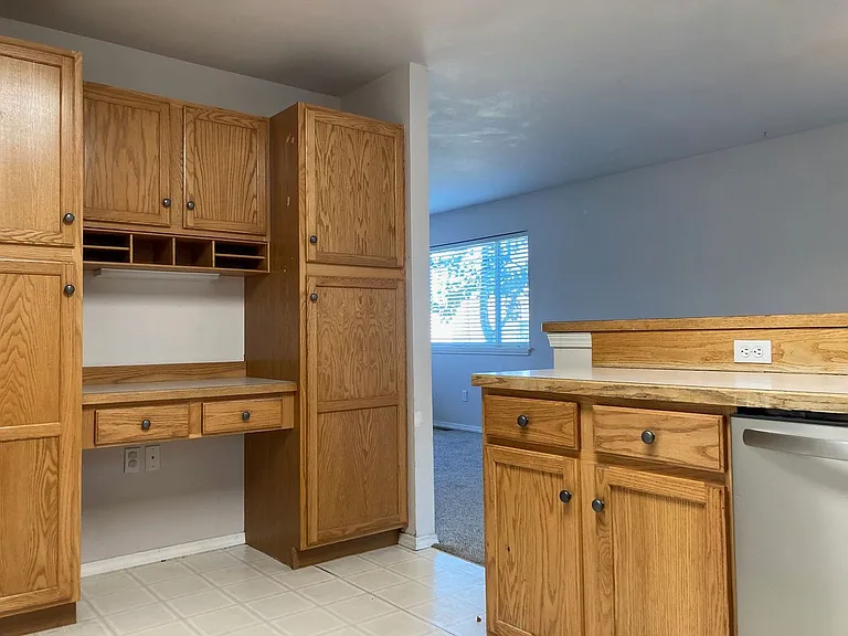 2512 Daisy Dr — Photo 5