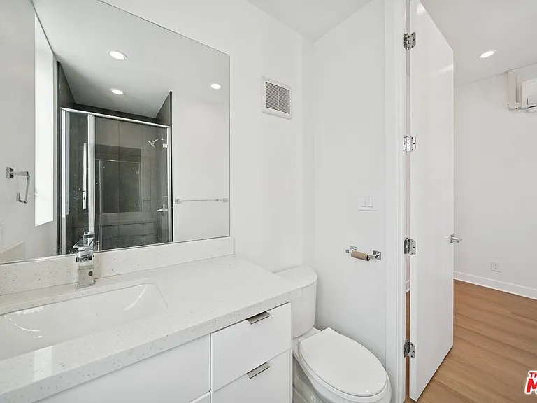 4523 Saint Elmo Dr #1/2 — Photo 22