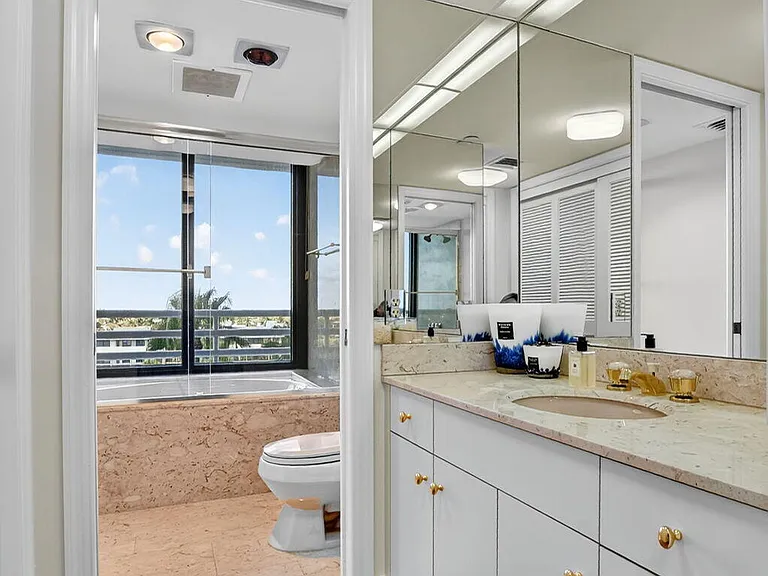 1500 S Ocean Blvd #704 — Photo 30