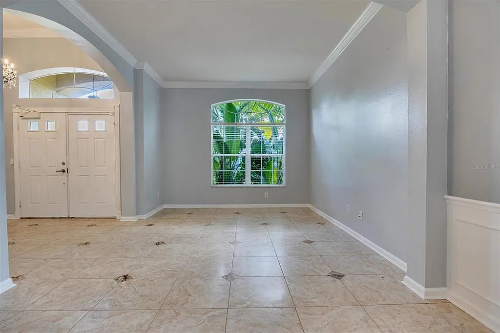 4 bed, 3.0 bath, 2729 sqft, $3,800 — Photo 4