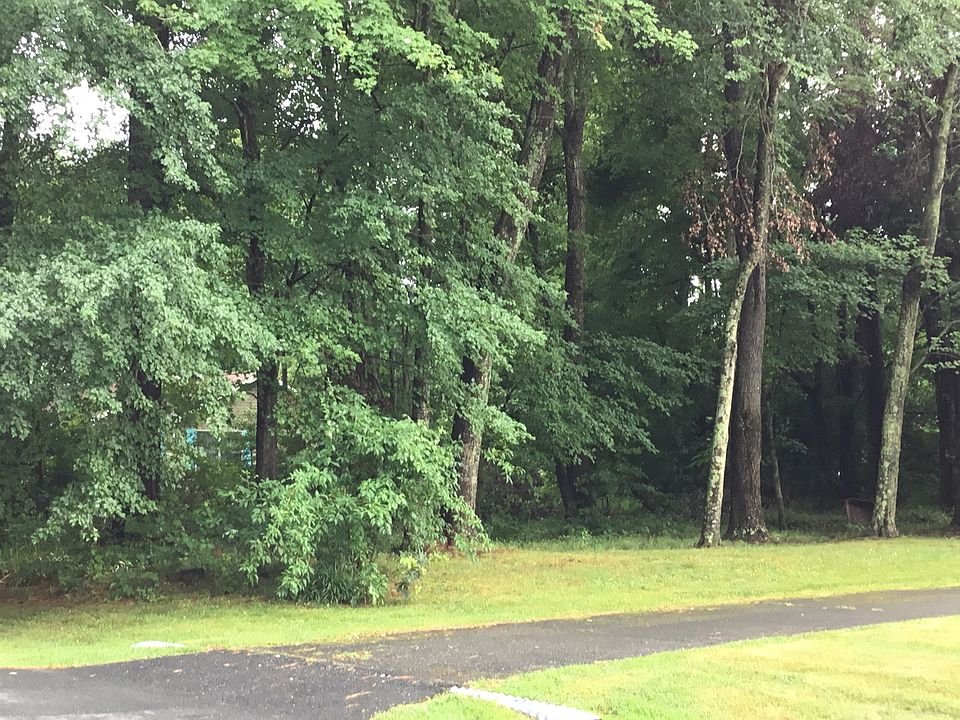 1st image of 12 Cedarwood Dr