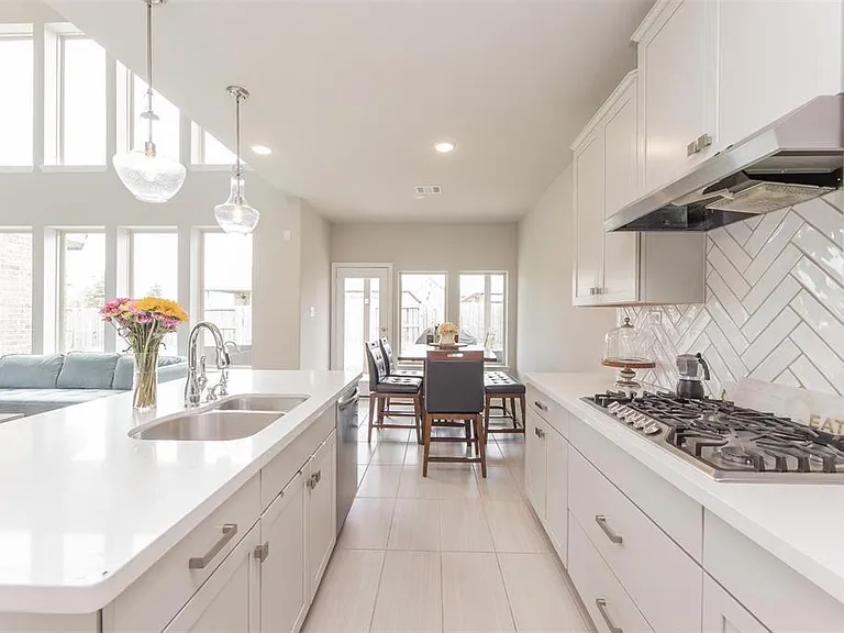11730 Twin Creeks Hill Dr — Photo 8