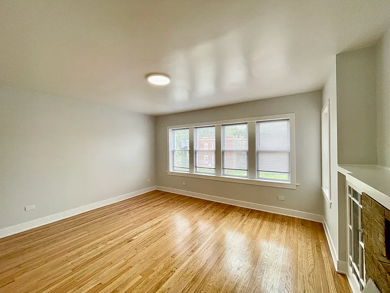 4853 W Augusta Blvd #2 — Photo 4