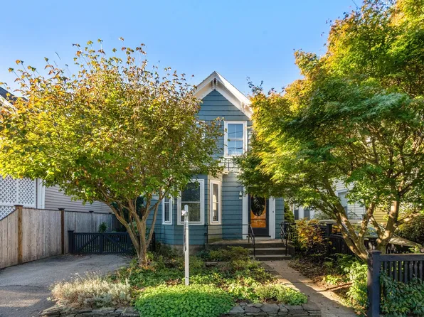 32 Mead St, Somerville, MA 02144