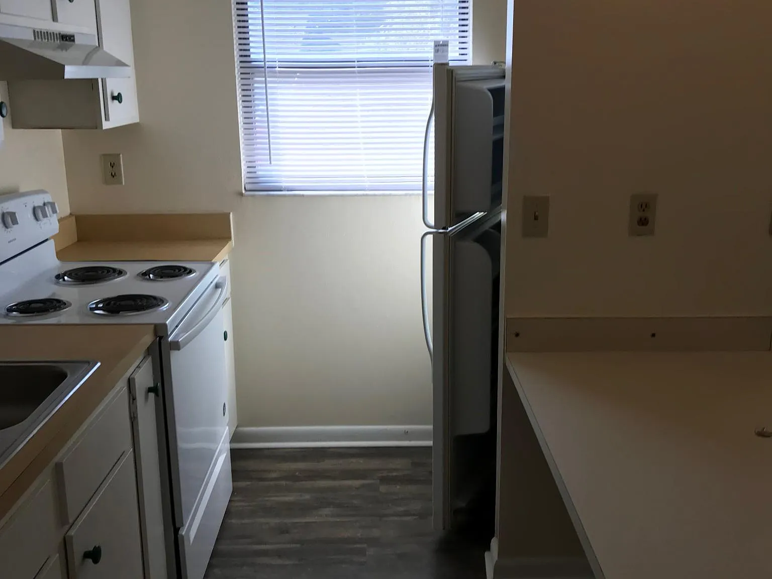 1 bed, 800 sqft, $850 — Photo 3