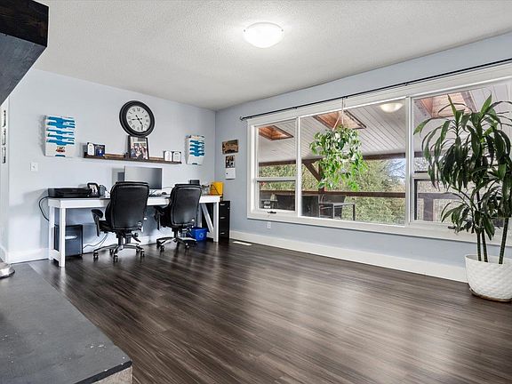 3rd image of 43590 Chilliwack Mountain Rd