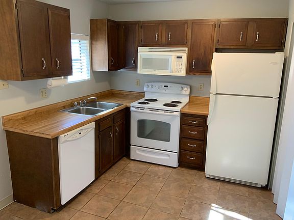 2nd image of 845 Sunset Ave APT C