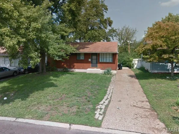 201 Roderick Dr, Saint Louis, MO 63137