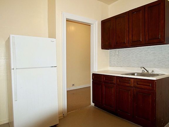 4th image of 1202 Spofford Ave APT 5H