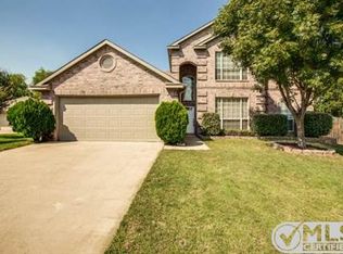7050 Echo Lake Ct, Arlington, TX 76001