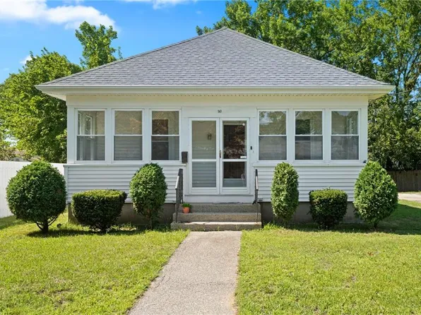 30 Alabama Ave, Warwick, RI 02888