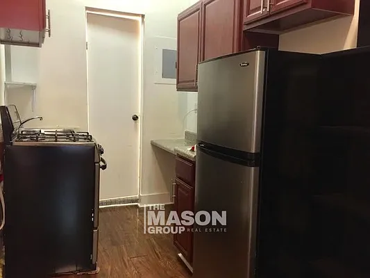 Rented by Mason Group LLC | media 26