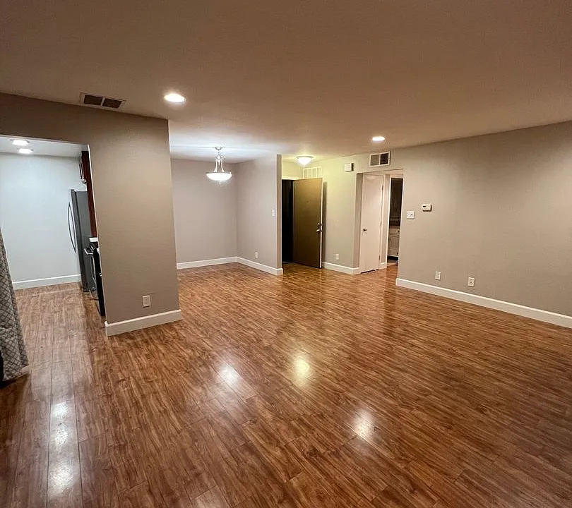 2400 Shadow Ln #95